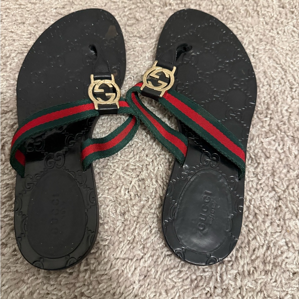 Gucci Black Flip-Flops with Red and Green Straps
